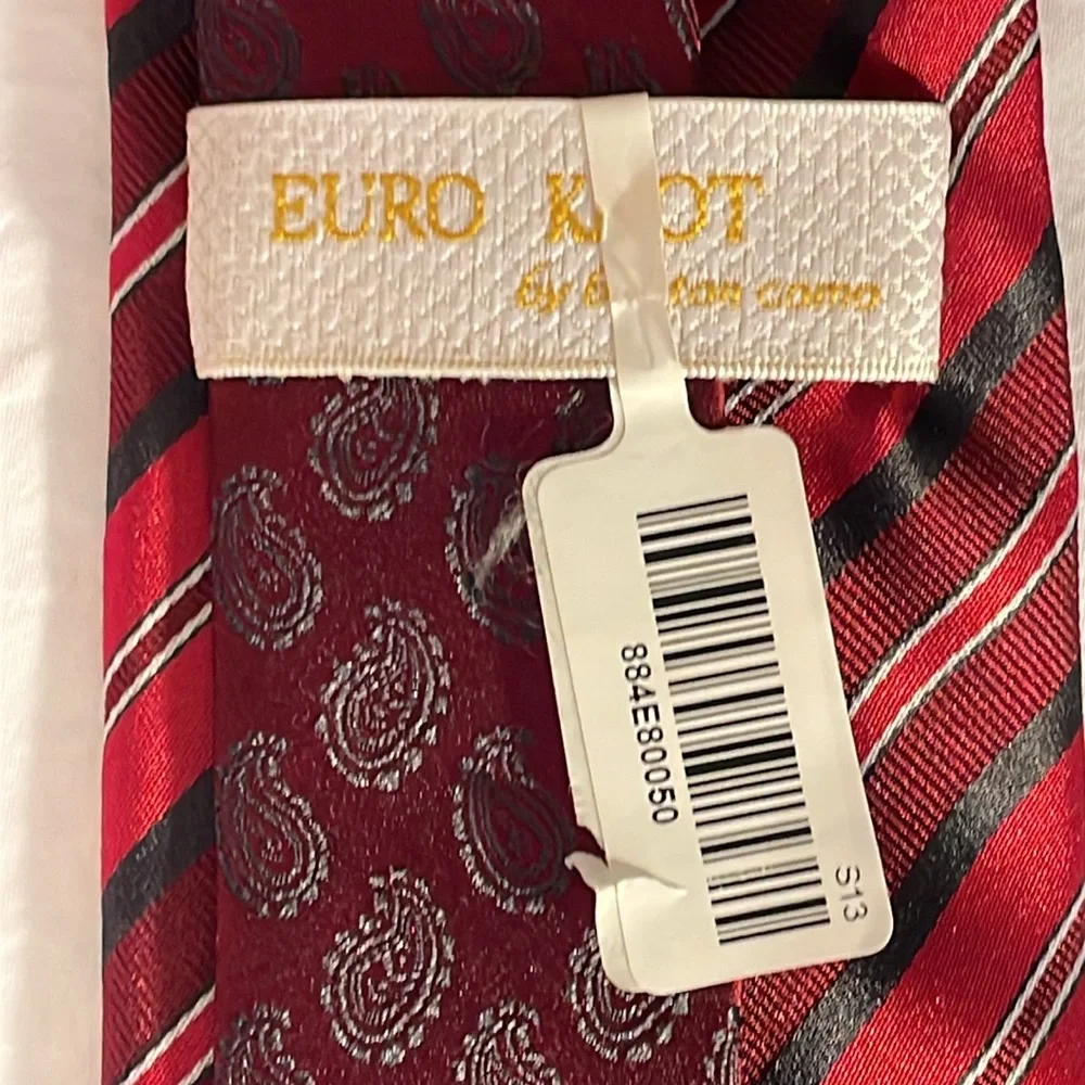 Euro Knot Goton oomo 100% silk red,‎ white and black striped tie. Pocket square.
